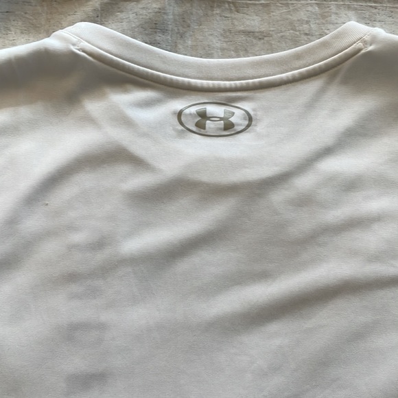 Under Armour Workout Tee Shirt - Picture 6 of 8
